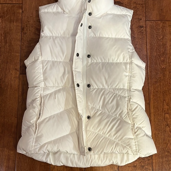 J Crew Down Vest Size M - Picture 6 of 12